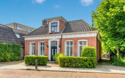 Middelweg 100