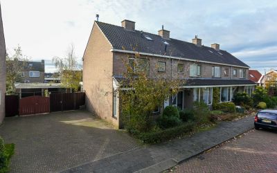 Raadhuisweg 8
