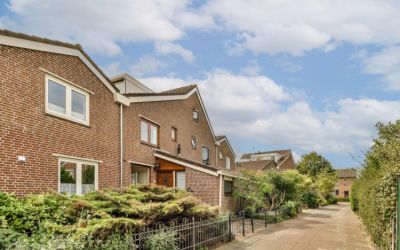Marie Heine. 12