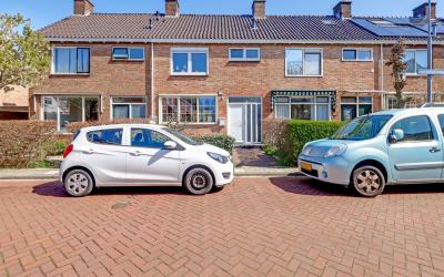 van Woesiks. 22