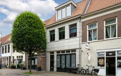Lange Heren. 26-B