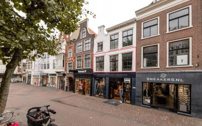 Grote Houts. 9-J