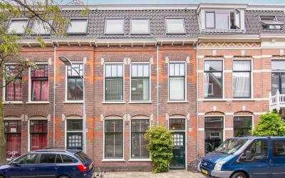 Bilderdijks. 28