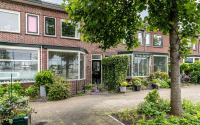 Van Oosten. 137