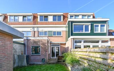 Tweede Hoge. 14