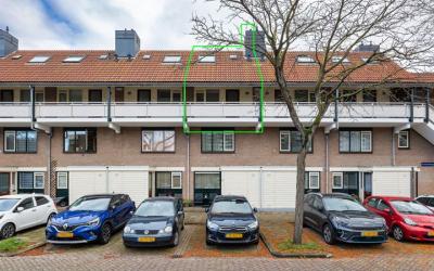 Els van Roo. 37