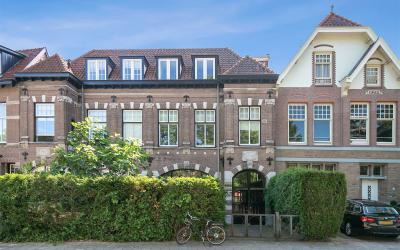 Bloemendaal. 145