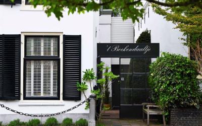 Bloemendaal. 98