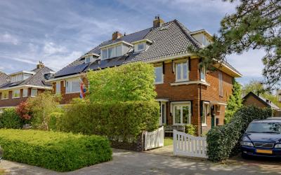 Bloemendaal. 14