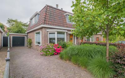 Raadhuislaan 27