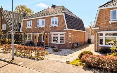 Raadhuislaan 34
