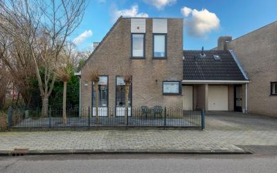 Liesbos 32