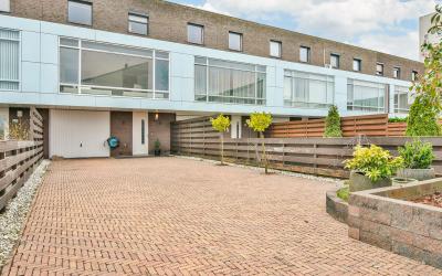 Haringvliet 13