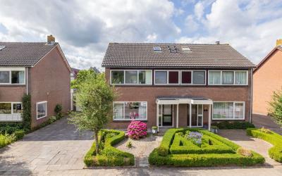 Leidsemeers. 53