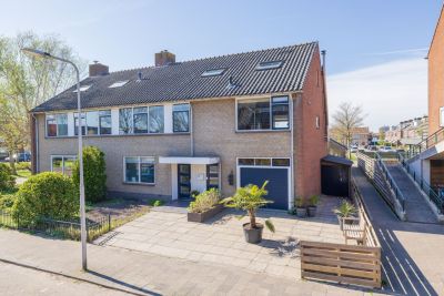 de Ruijterstraat 12