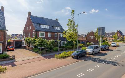 Van den End. 84