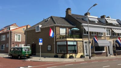 Buitensluis. 1