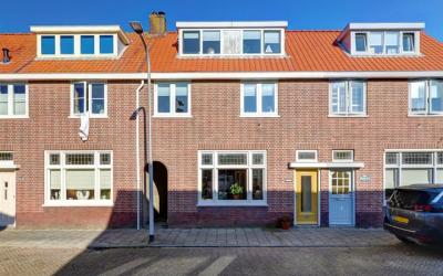 De Waal Mal. 148
