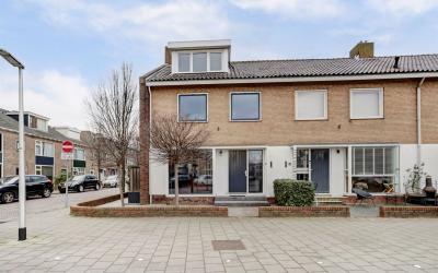 Noordeinde 25