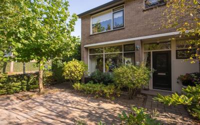 Middelweg 66