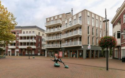 Damstraat 25