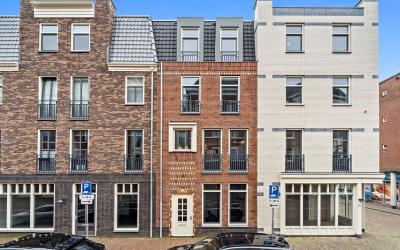Damstraat 12