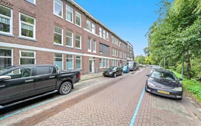 van Alphens. 50