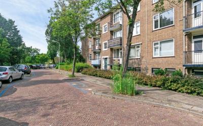 van Zegwaar. 272