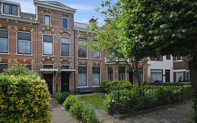 Koninginnel. 66