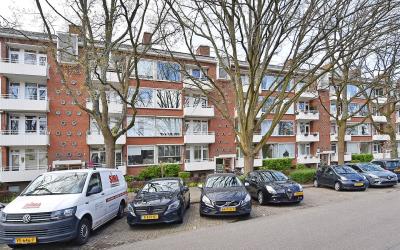 Karel Doorm. 60