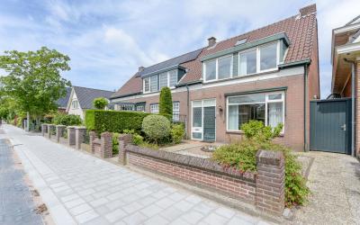 Oosteinde 58