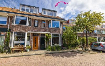 Van der Hoe. 4