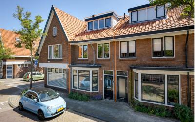 Van der Waa. 48