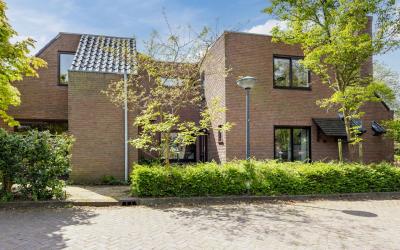 Sam van Hou. 17