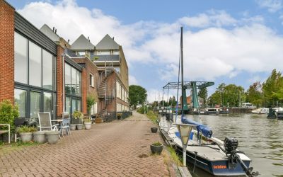 Overrijn 6-B