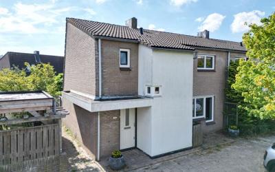 Carry van Bruggenweg 13