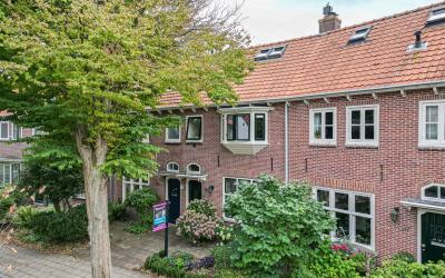 Oude Rijnzi. 25