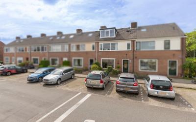 Middenweg 4
