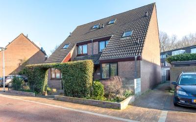 Doornenburg 158