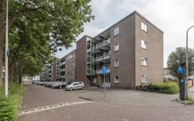 Frederik He. 80