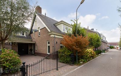 Hazekade 16