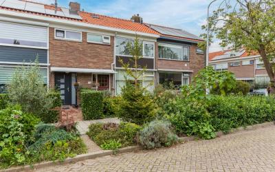 Jan Evertse. 26