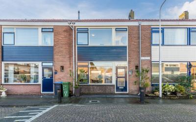 Piet Heinst. 9