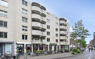 Korte Houts. 82