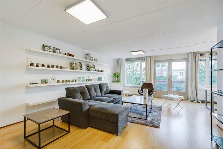 Appartement te koop: Waldeck Pyrmontkade 14, 'S-Gravenhage