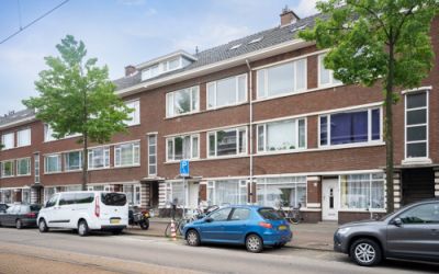 De Genestet. 169