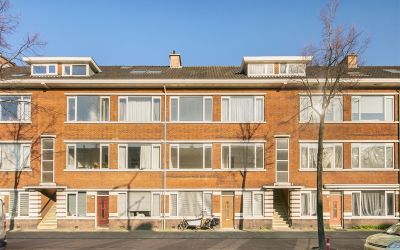 De Genestet. 180