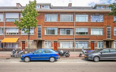 De Genestet. 232
