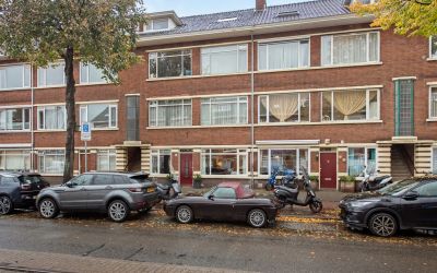 De Genestet. 284