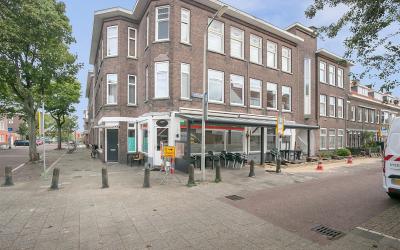 Van Vlotens. 48